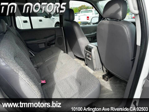 2004 Ford Explorer XLS