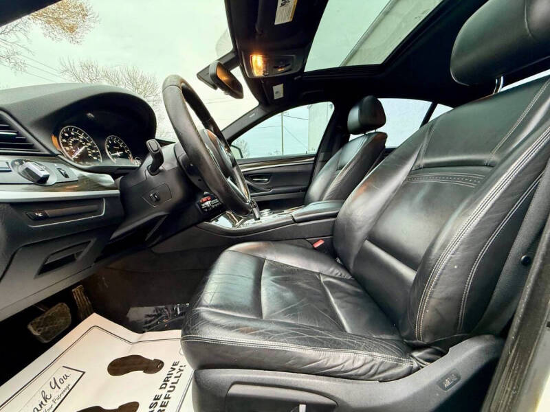 2015 BMW 5 Series 528i