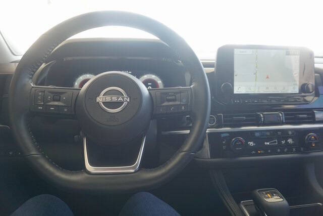 2023 Nissan Pathfinder Platinum