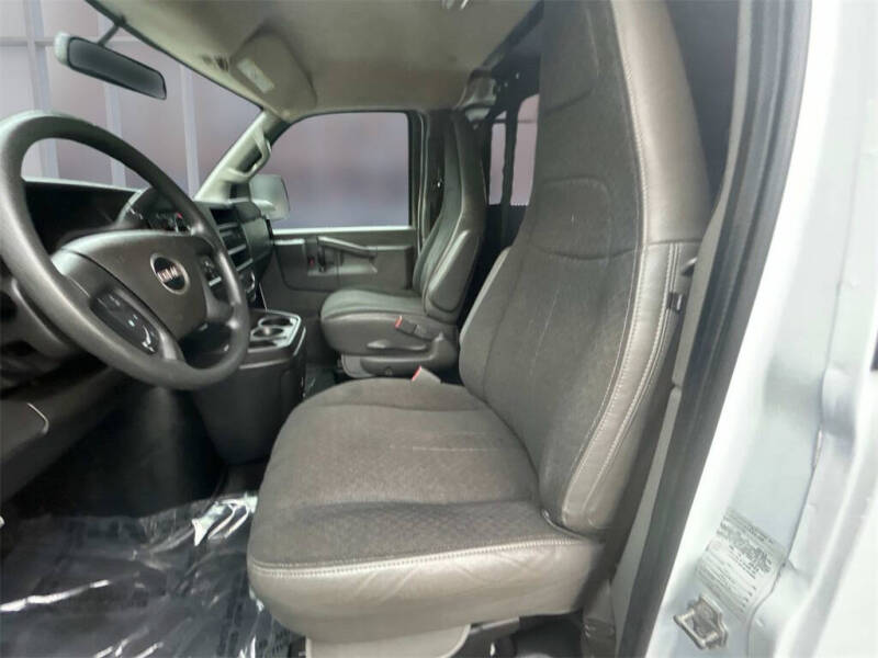 2023 GMC Savana 2500