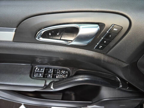 2013 Porsche Cayenne GTS