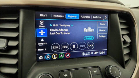 2023 GMC Acadia Denali