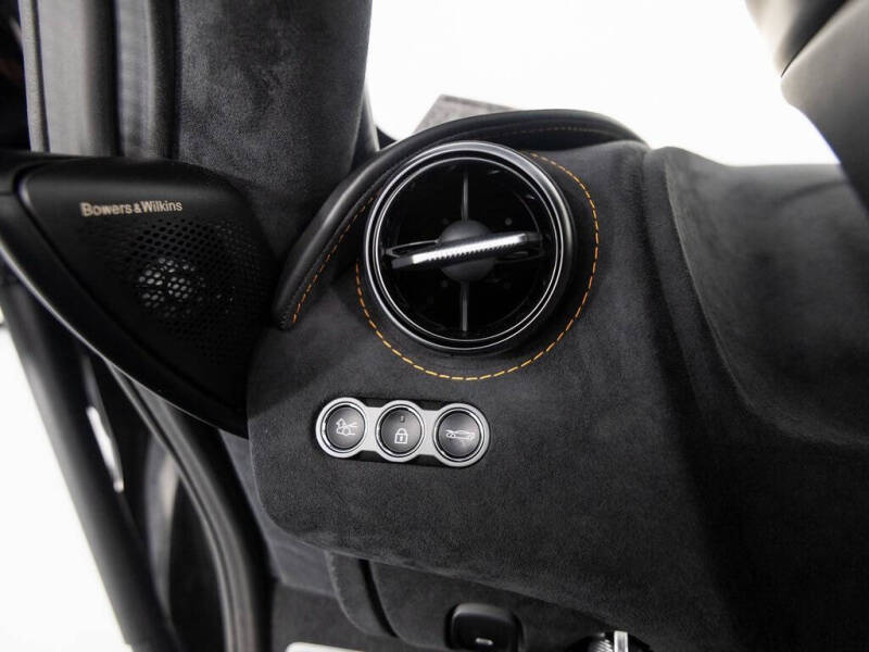 2025 McLaren 750S Spider