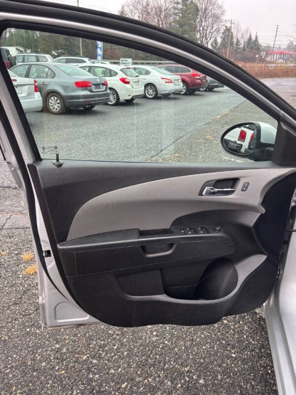 2015 Chevrolet Sonic LT Auto