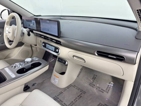 2024 Genesis GV60 Standard