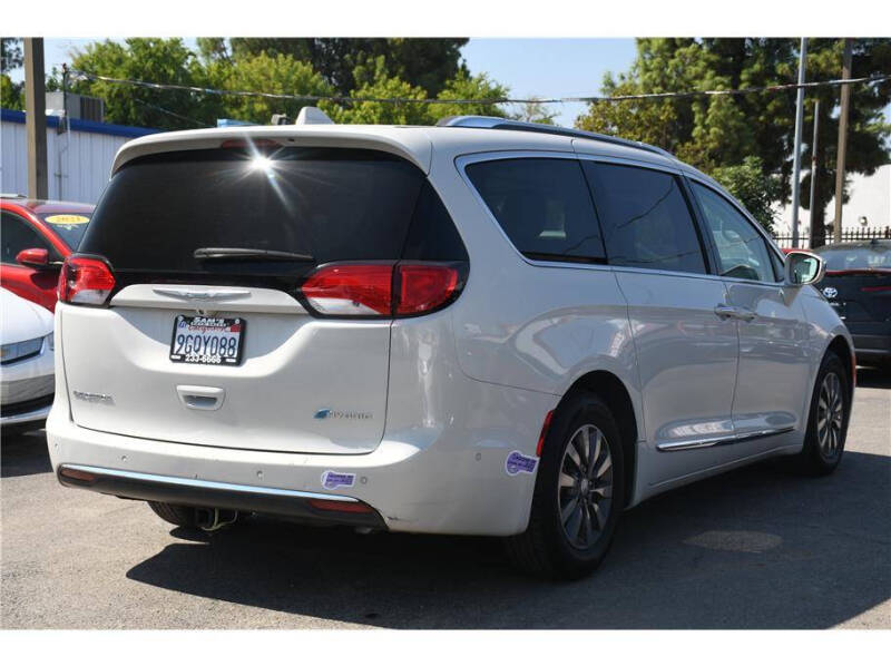 2019 Chrysler Pacifica Hybrid