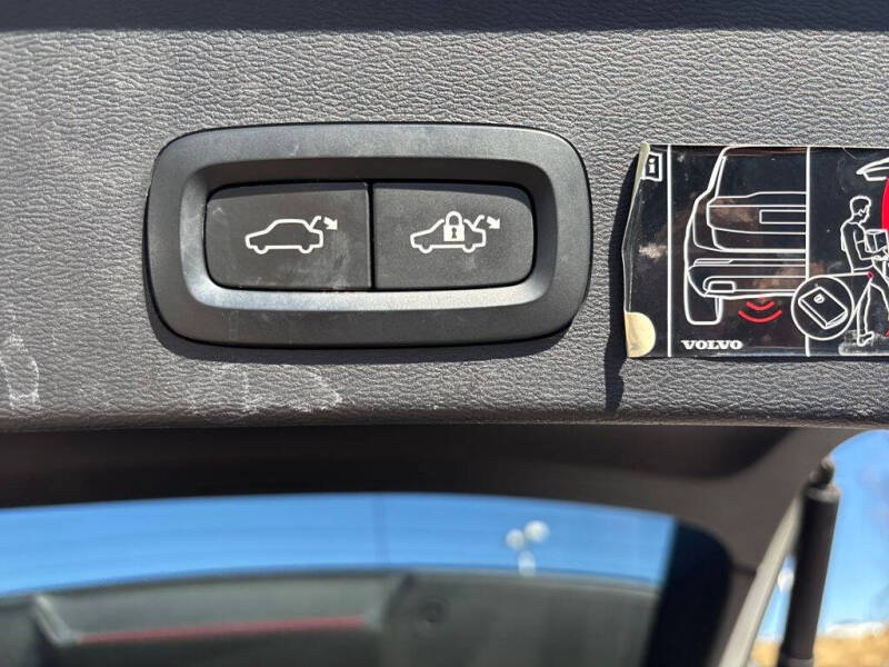 2019 Volvo XC40 T5 R-Design