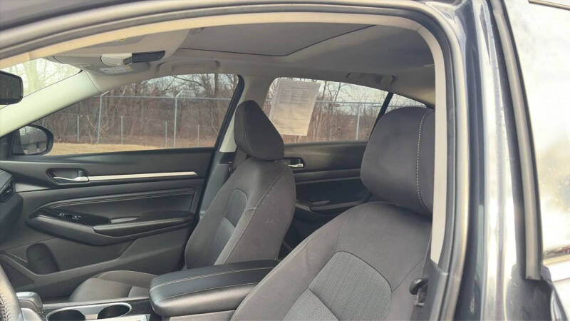 2020 Nissan Altima 2.5 SV