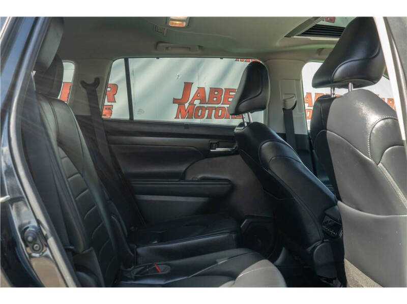 2022 Toyota Highlander XLE