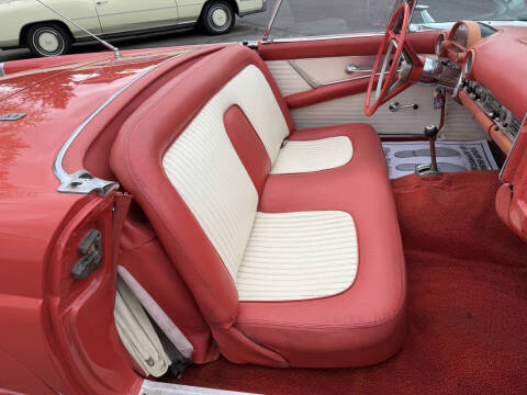 1956 Ford Thunderbird