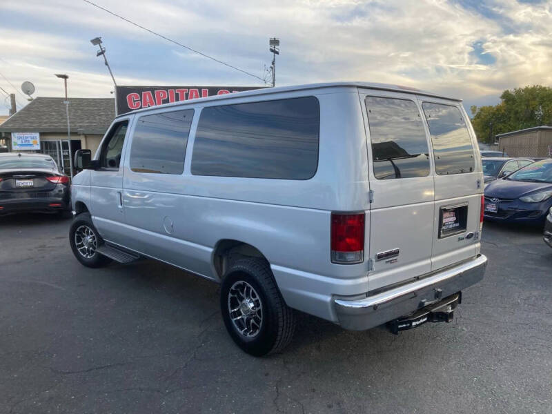 2013 Ford E-Series E-350 SD XLT