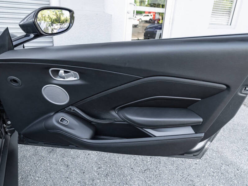 2021 Aston Martin Vantage