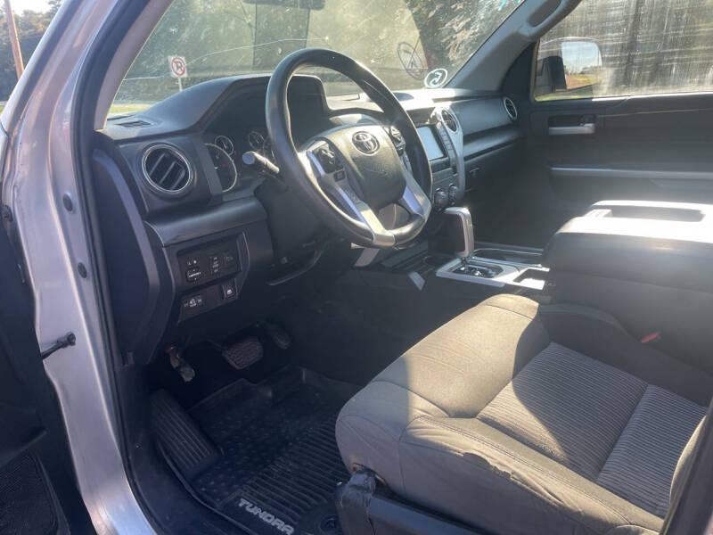 2017 Toyota Tundra SR5