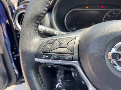 2019 Nissan Kicks SR