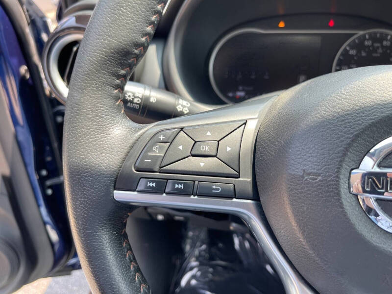 2019 Nissan Kicks SR