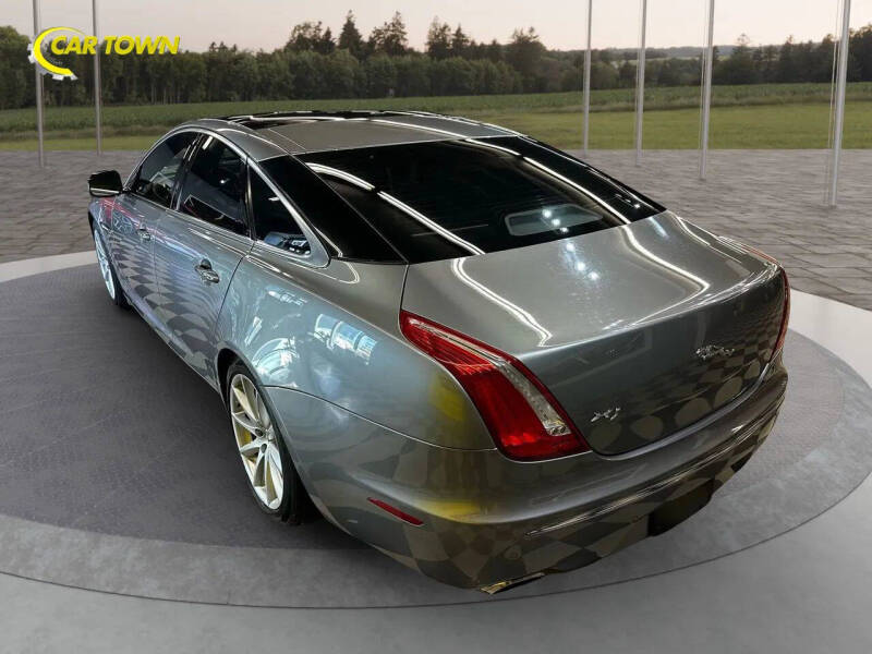 2011 Jaguar XJ