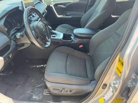 2023 Toyota RAV4 Hybrid SE