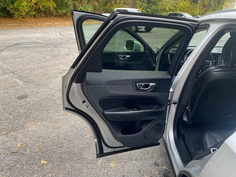 2018 Volvo XC60 T5 Momentum