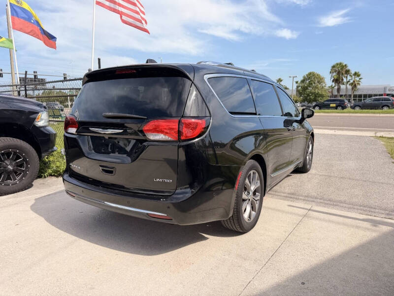 2017 Chrysler Pacifica Limited