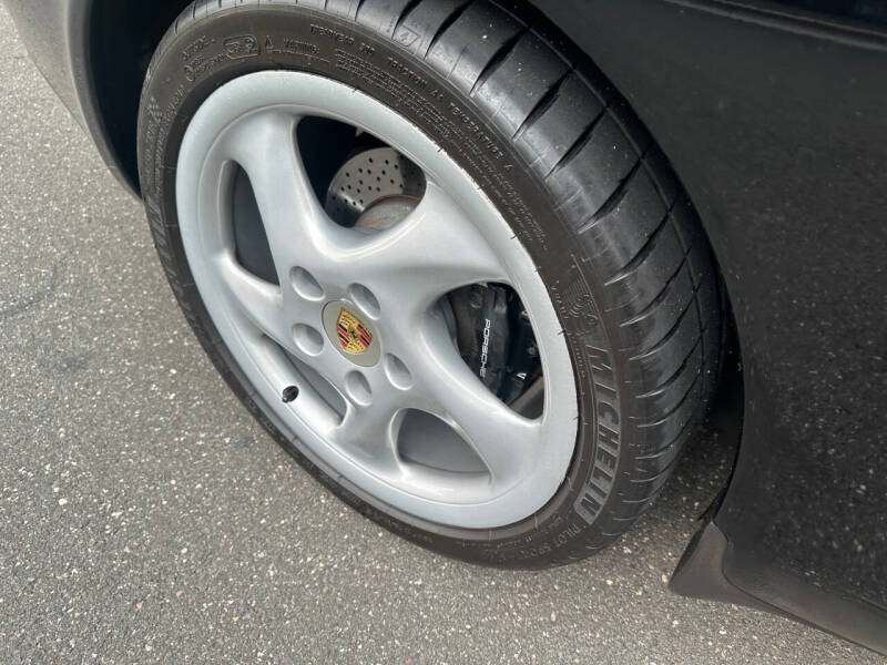 2001 Porsche 911 Carrera