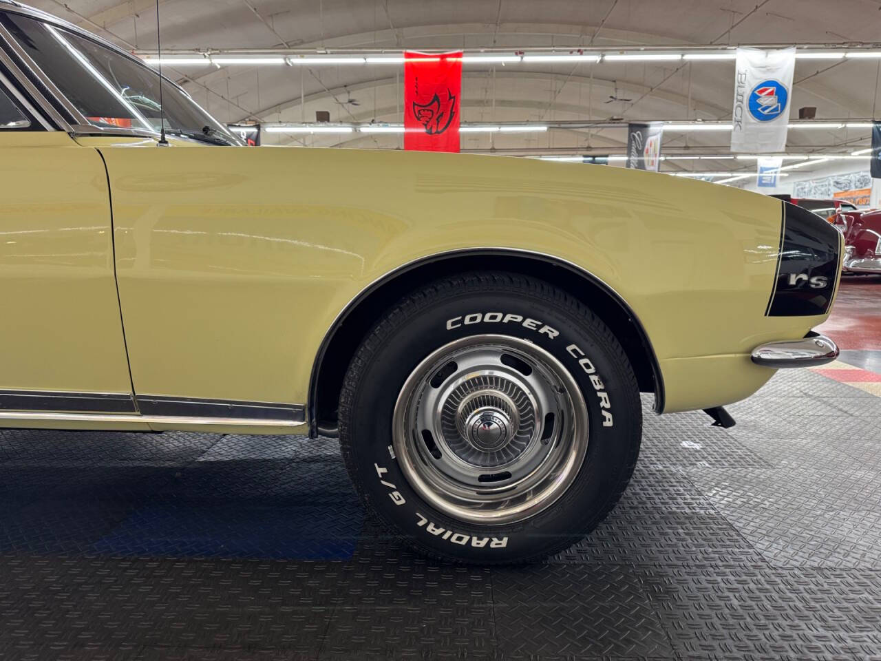 1967 Chevrolet Camaro 29