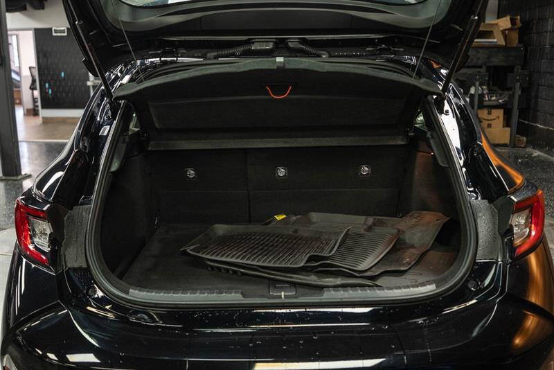 2024 Toyota Corolla Hatchback SE