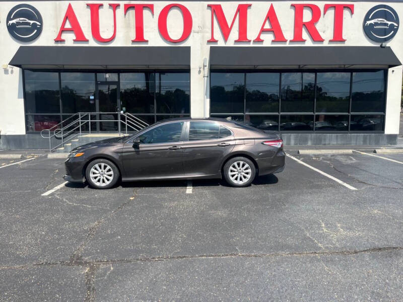 2019 Toyota Camry LE's photo