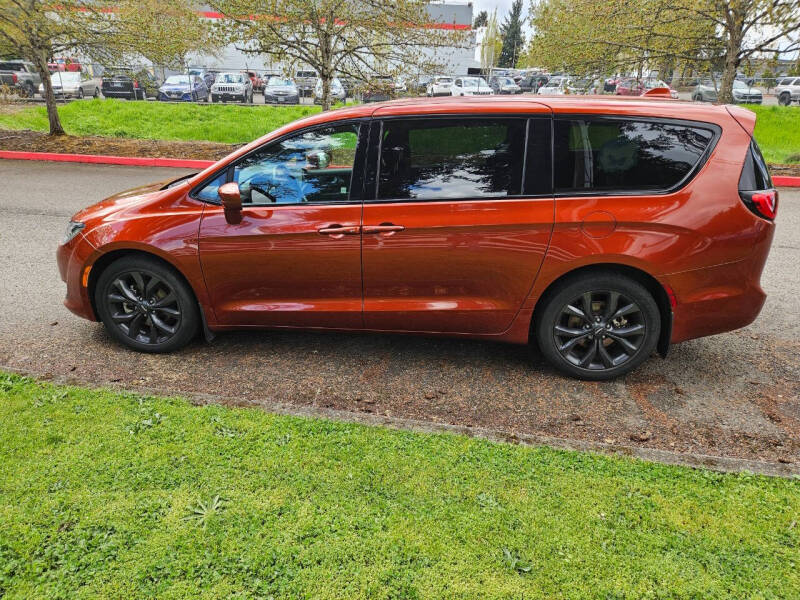 2018 Chrysler Pacifica Touring Plus