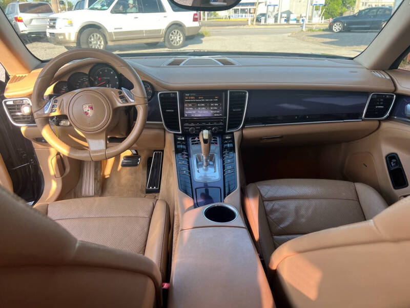 2011 Porsche Panamera