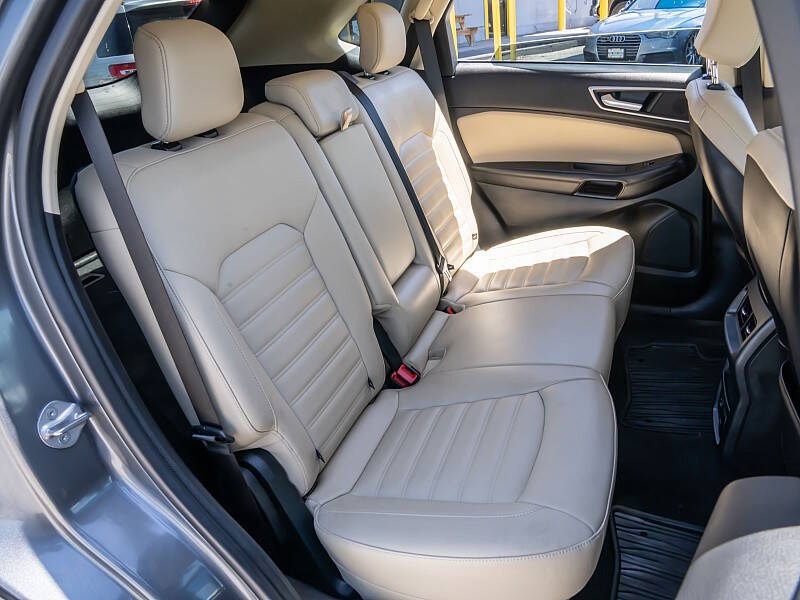 2022 Ford Edge