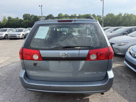 2007 Toyota Sienna CE 8-Passenger