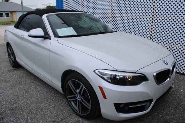 Off white 2017 BMW 2 Series 230i Convertible 230i 2dr Convertible 2