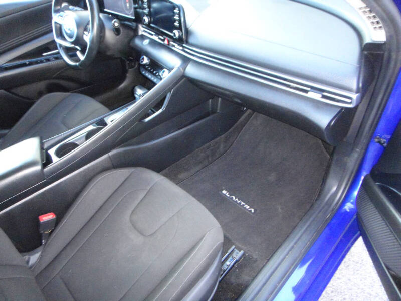 2022 Hyundai Elantra SEL