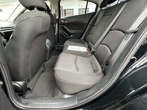 2016 Mazda MAZDA3 i Touring