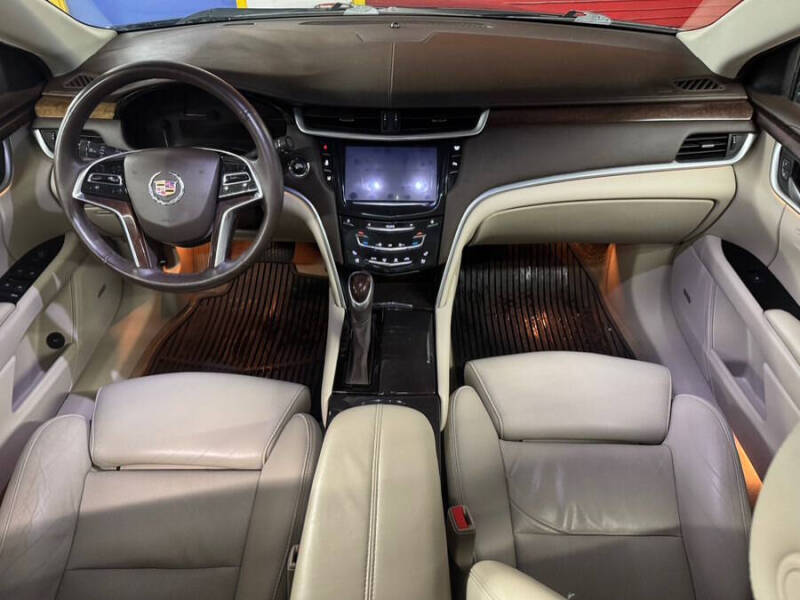 2014 Cadillac XTS Luxury Collection