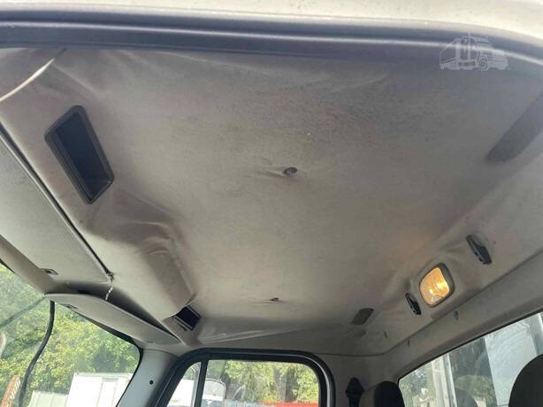 2014 Freightliner M2 106