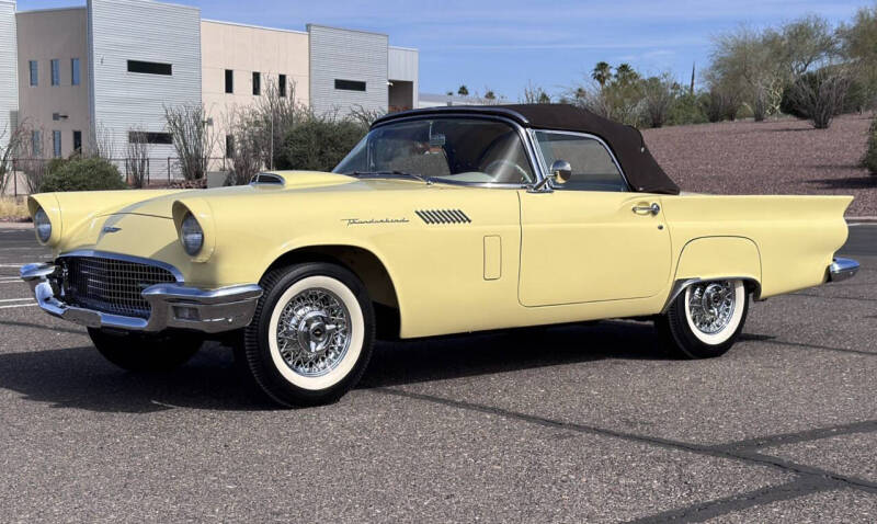 1957 Ford Thunderbird