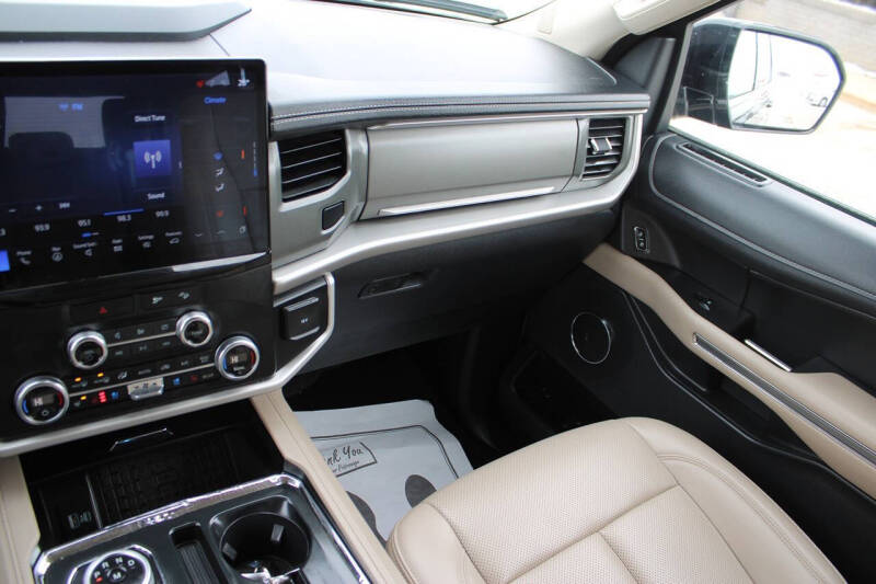 2023 Ford Expedition MAX XLT