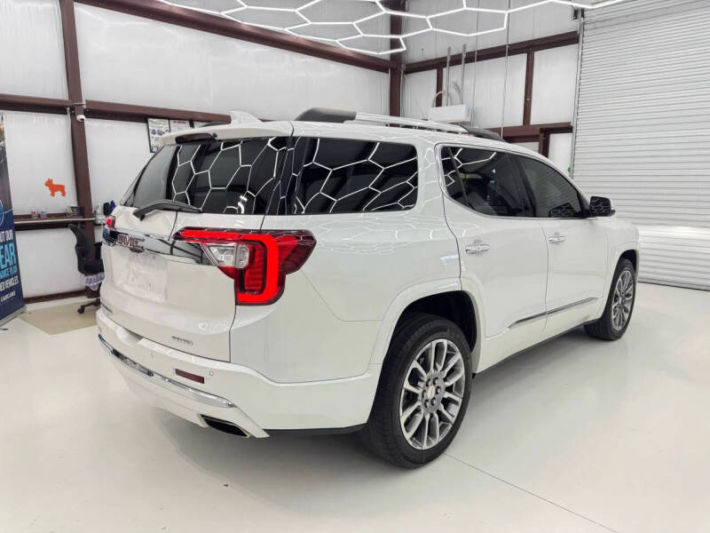 2023 GMC Acadia Denali