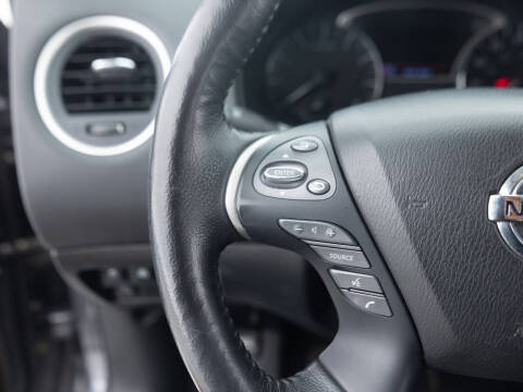 2019 Nissan Pathfinder SL