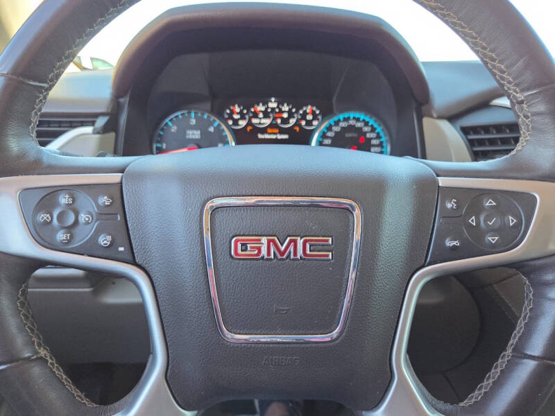 2017 GMC Yukon SLT