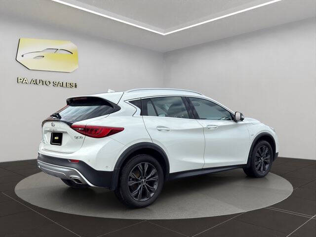 2019 Infiniti QX30 Essential