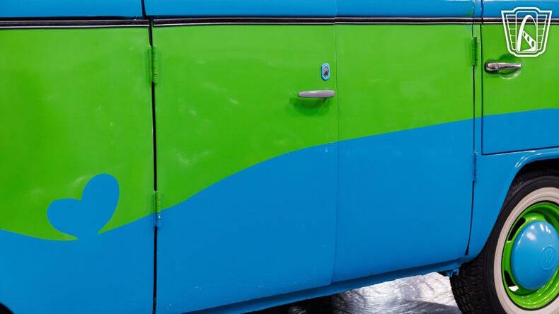 1977 Volkswagen Bus