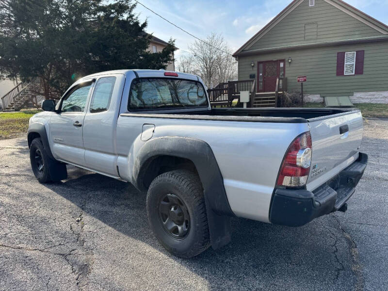 2010 Toyota Tacoma Base photo 15