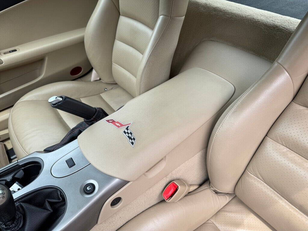 2005 Chevrolet Corvette 34