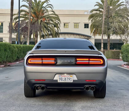 2016 Dodge Challenger R/T Plus