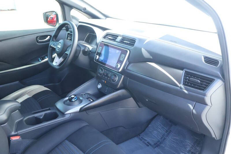 2023 Nissan LEAF S