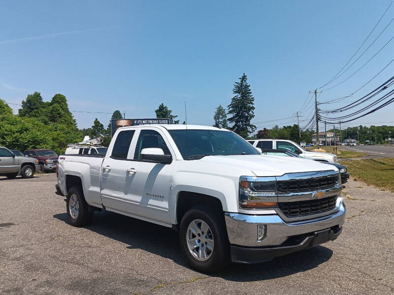 2016 Chevrolet Silverado 1500 LT photo 2