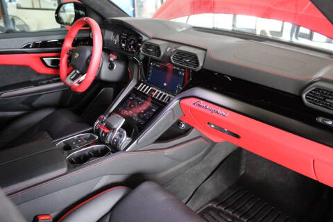 2023 Lamborghini Urus S