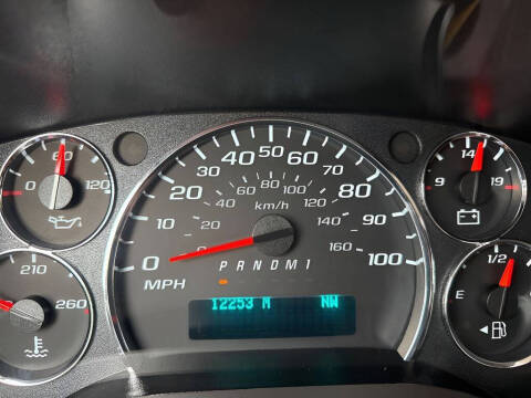 2025 Chevrolet Express LT 3500